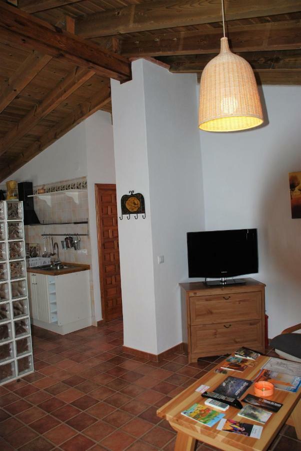 Casa Rural La Torre Альмонастер-ла-Реаль Экстерьер фото