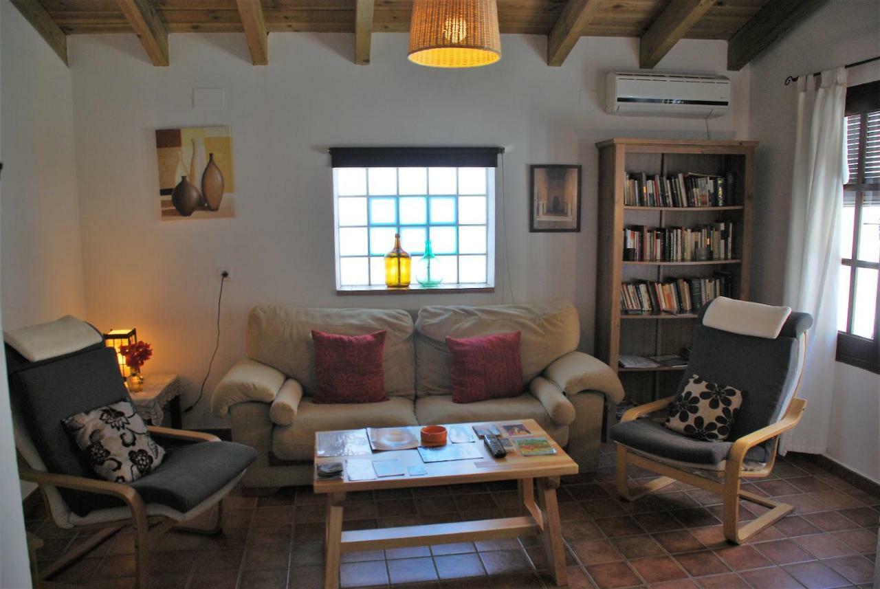 Casa Rural La Torre Альмонастер-ла-Реаль Экстерьер фото